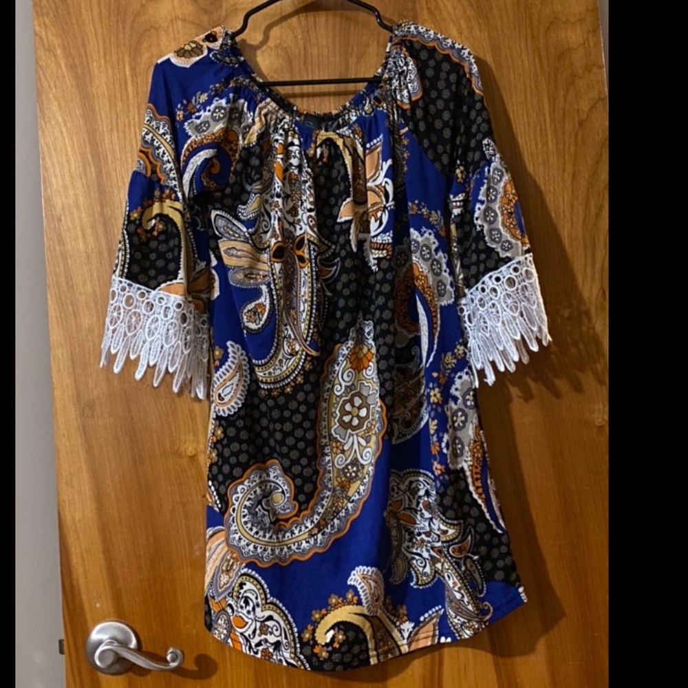 Win Win XL Half Sleeve Lace Tunic